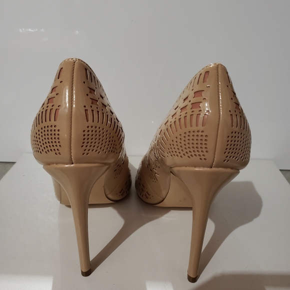 Heels - Picture 3 of 3